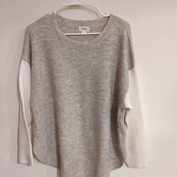 Upwest Sweaters - Upwest Oversized Pullover Sweater in Cream and Gray with White Sleeves, Large